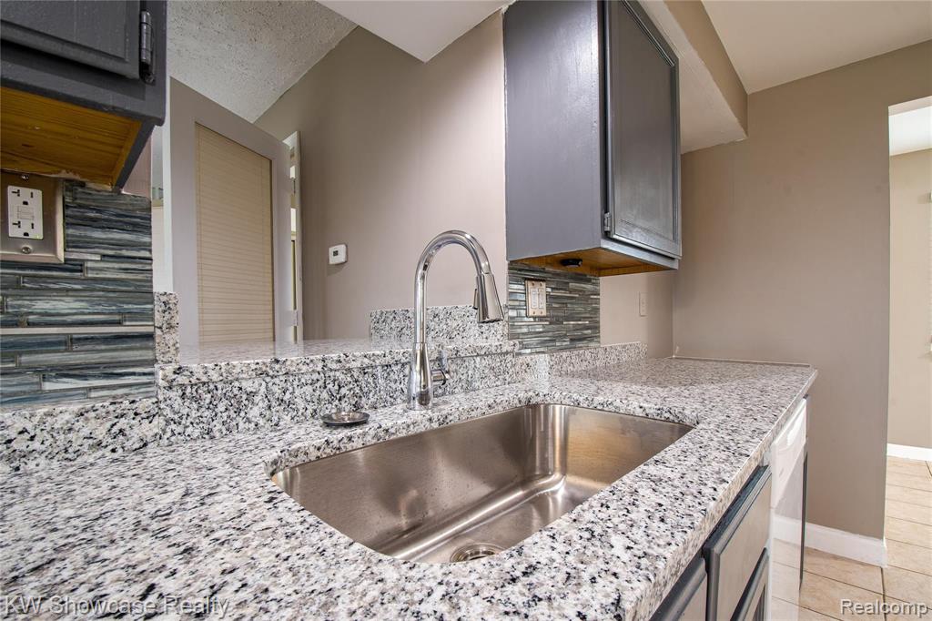 3500 Union Lake Road Commerce Township, MI 48382 - Photo 5 of 48