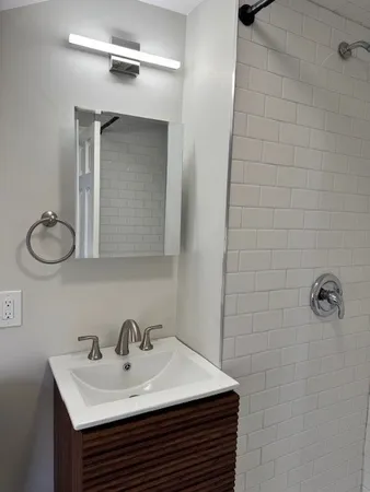 $2,900 | 71 East George Street, Unit 2, Providence, RI 02906