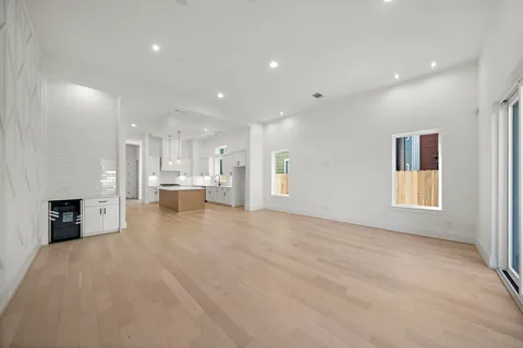 $759,900 | 815 West 18th Street, Houston, TX 77008