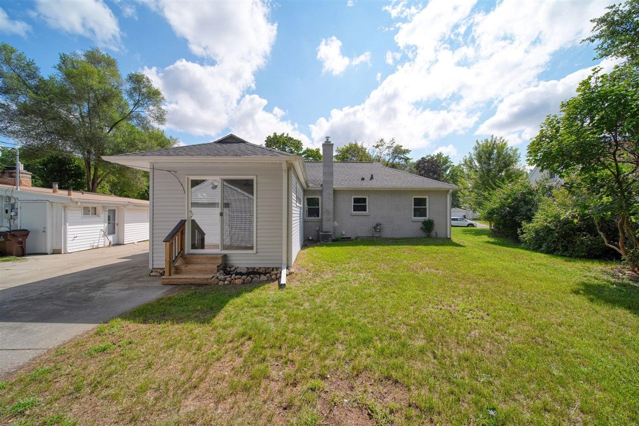 744 Briarcliff Road Jackson, MI 49203 - Photo 26 of 33 Gallery Image 26