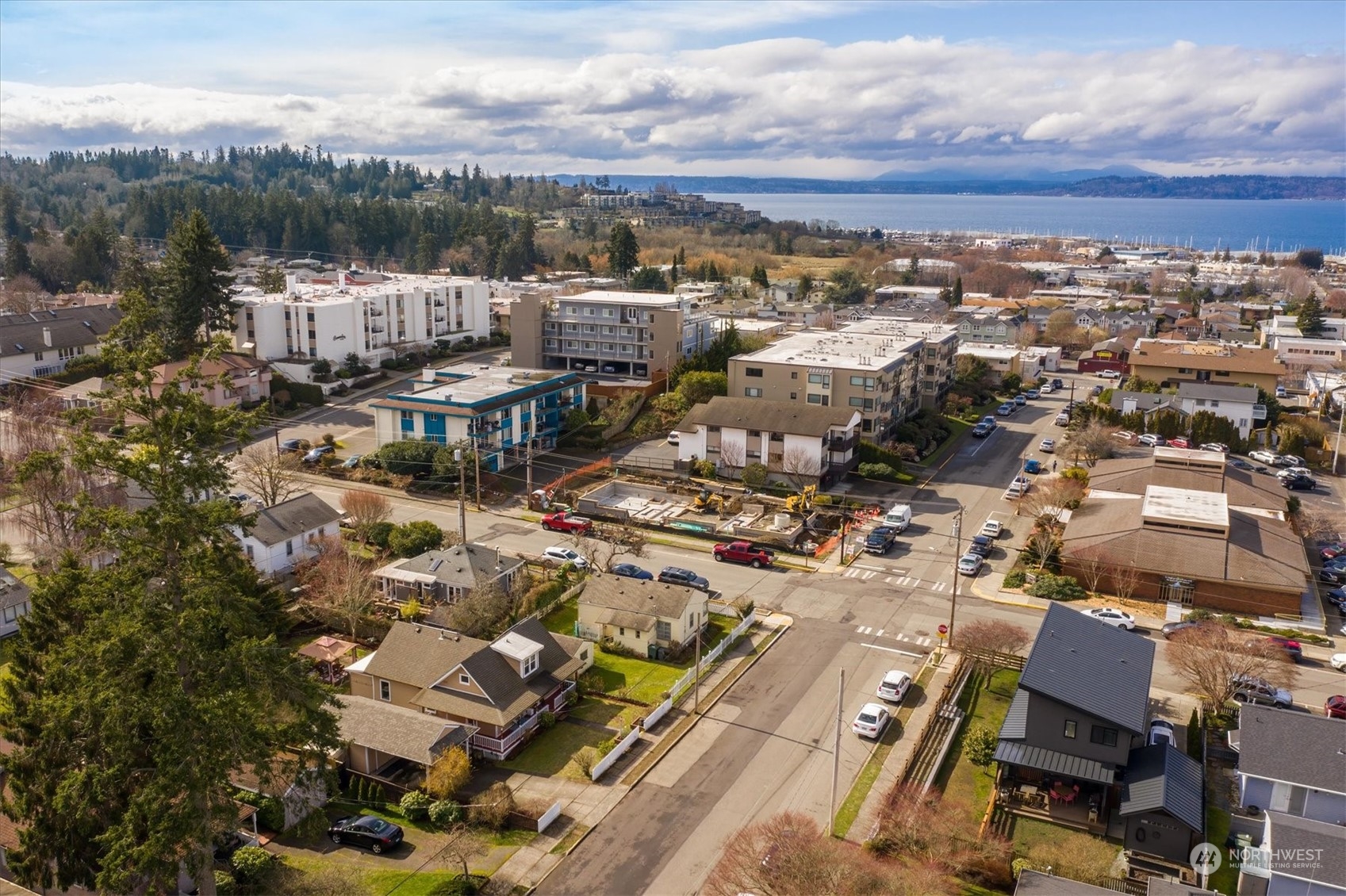 610 Maple Street Edmonds, WA 98020 - Photo 32 of 36 an aerial view of a city