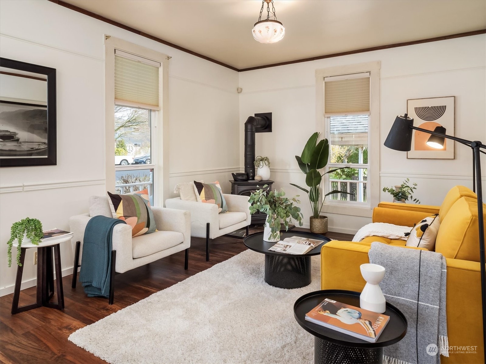 610 Maple Street Edmonds, WA 98020 - Photo 7 of 36 a living room with furniture potted plant and a window