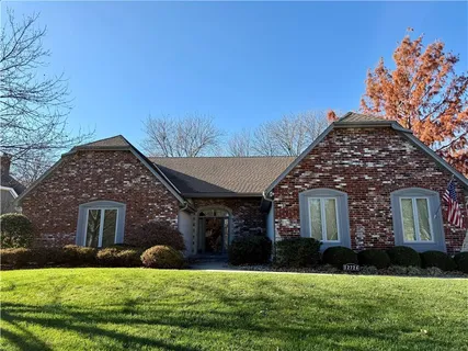 $575,000 | 12726 Mohawk Circle, Leawood, KS 66209