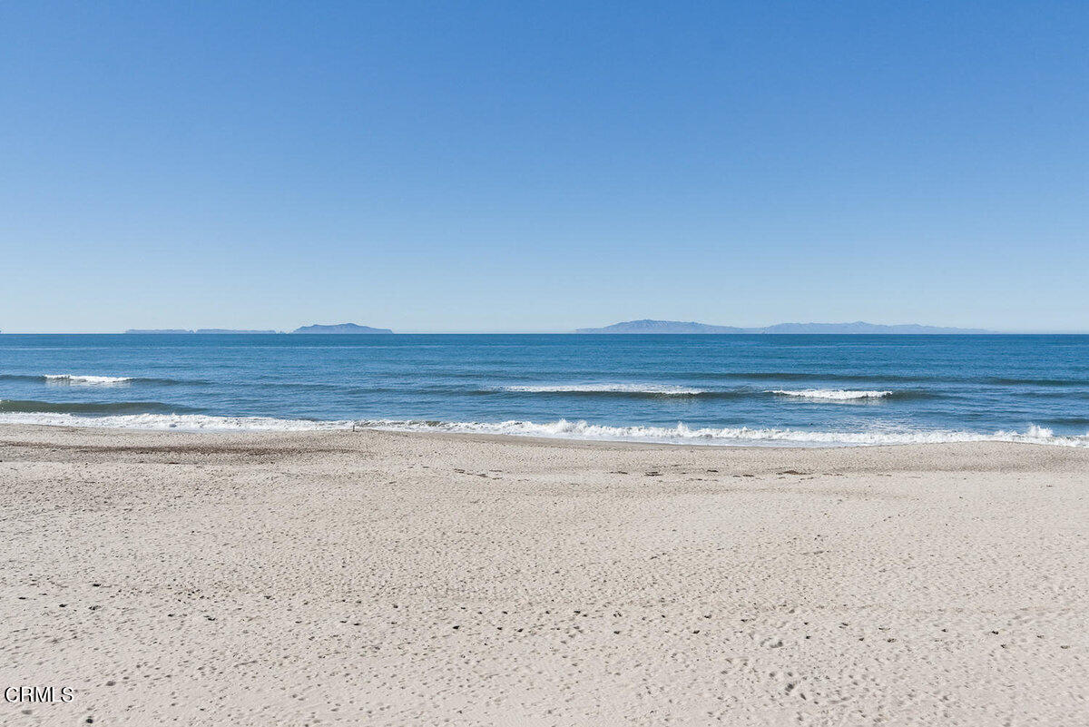 5024 West Wooley Road Oxnard, CA 93035 - Photo 29 of 33 a view of beach and ocean
