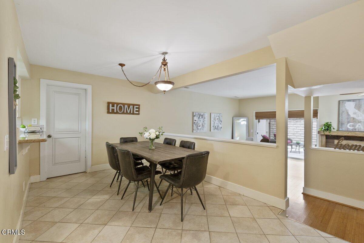 5024 West Wooley Road Oxnard, CA 93035 - Photo 8 of 33 a view of a dining room with furniture