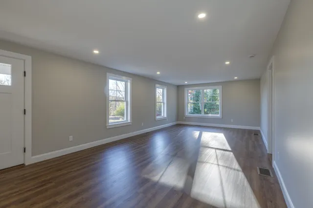 $599,900 | 527 NW Road, Canterbury, NH 03224