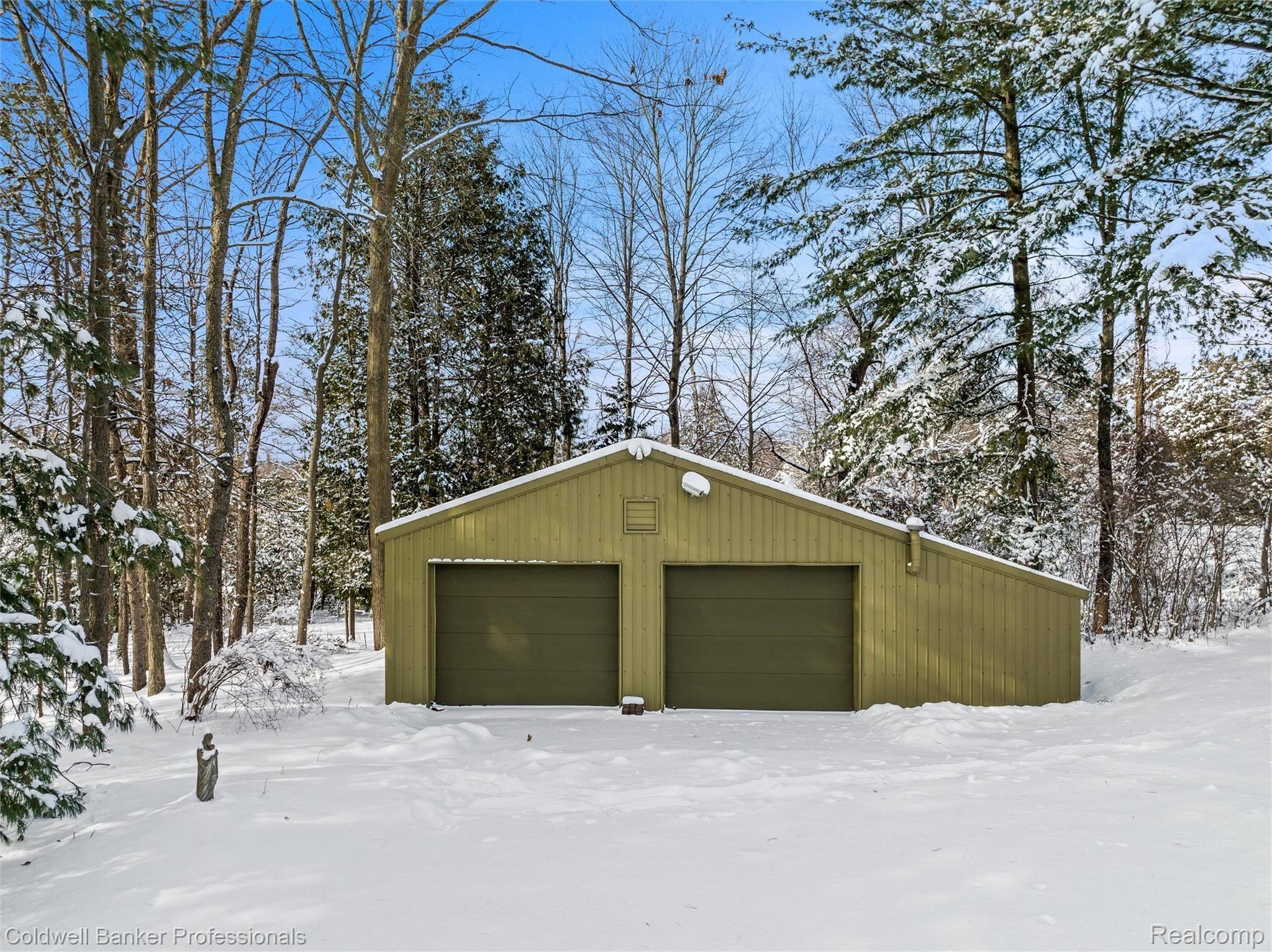 9865 Pine Knob Road Clarkston, MI 48348 - Photo 5 of 56 Large pole barn for storage and hobbies