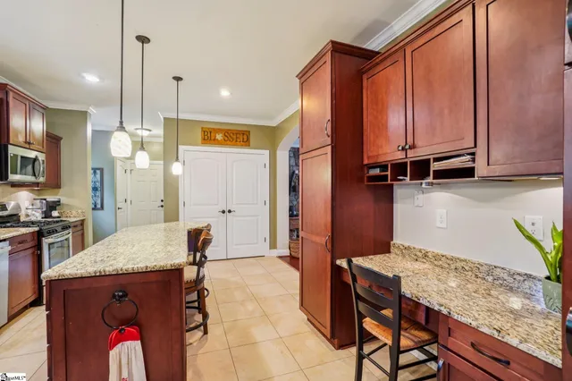 $725,000 | 813 Beech Tree Place, Hendersonville, NC 28792