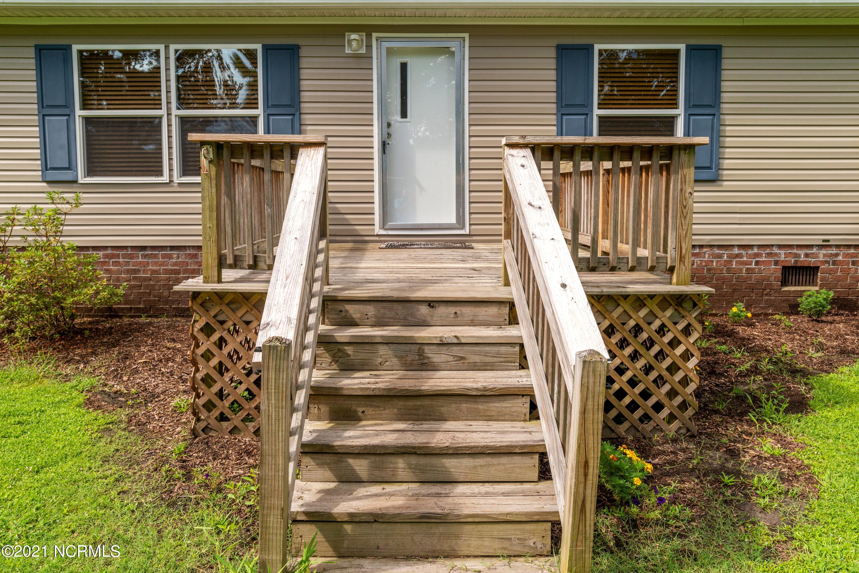 480 Pike Road Pantego, NC 27860 - Photo 3 of 40 6-print-COX_0936