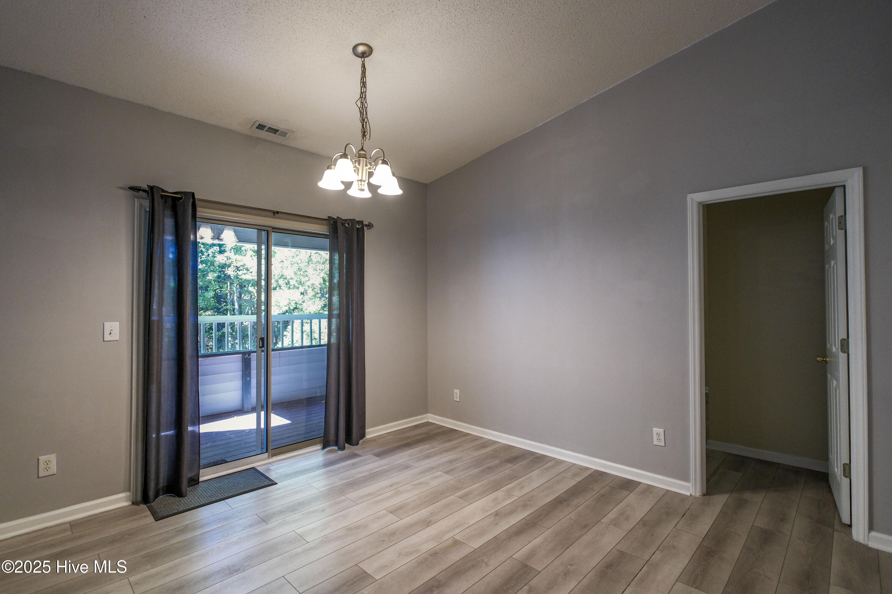 2597 Thackery Road, Unit G Greenville, NC 27858 - Photo 15 of 25 DSCF3818