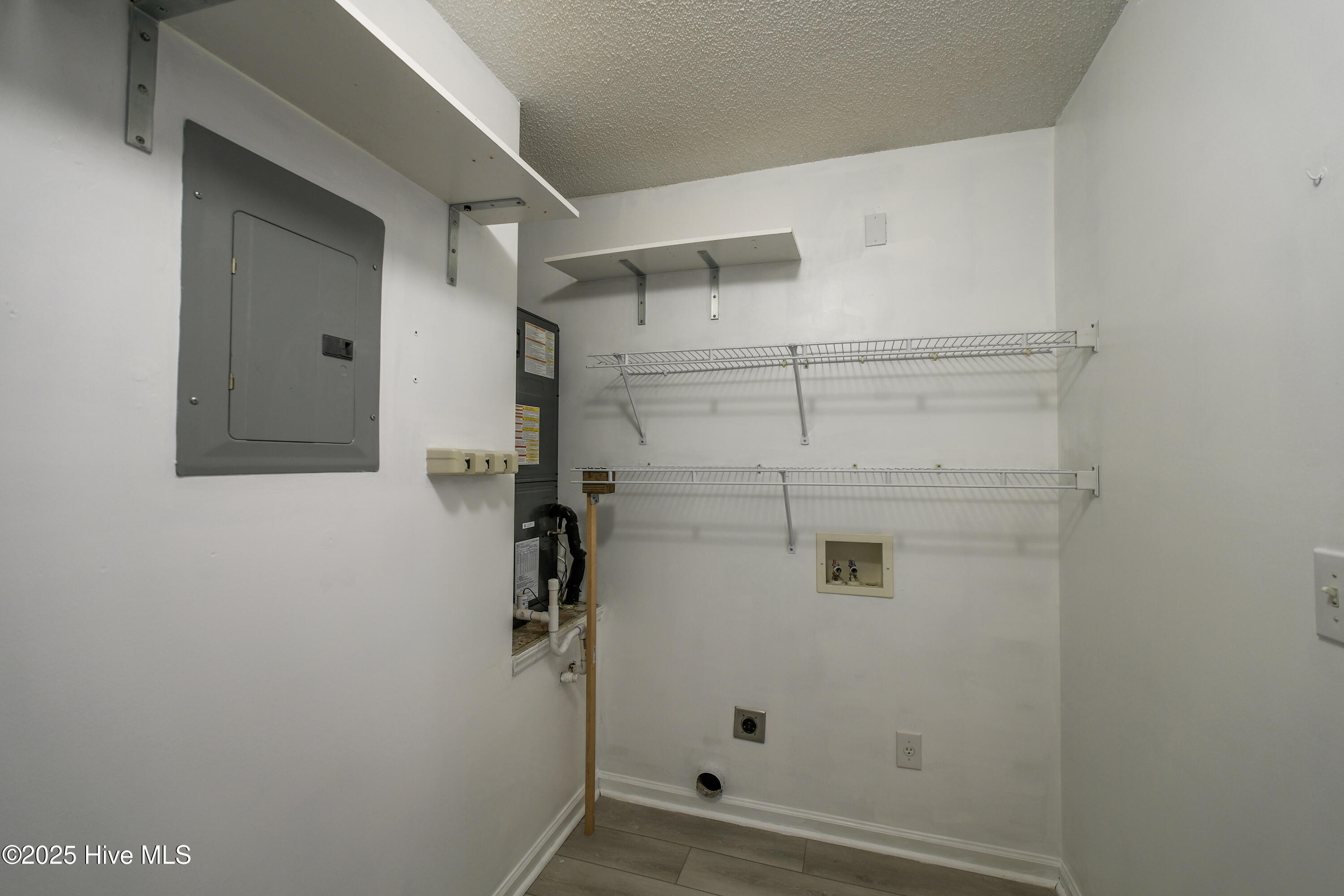 2597 Thackery Road, Unit G Greenville, NC 27858 - Photo 22 of 25 DSCF3807