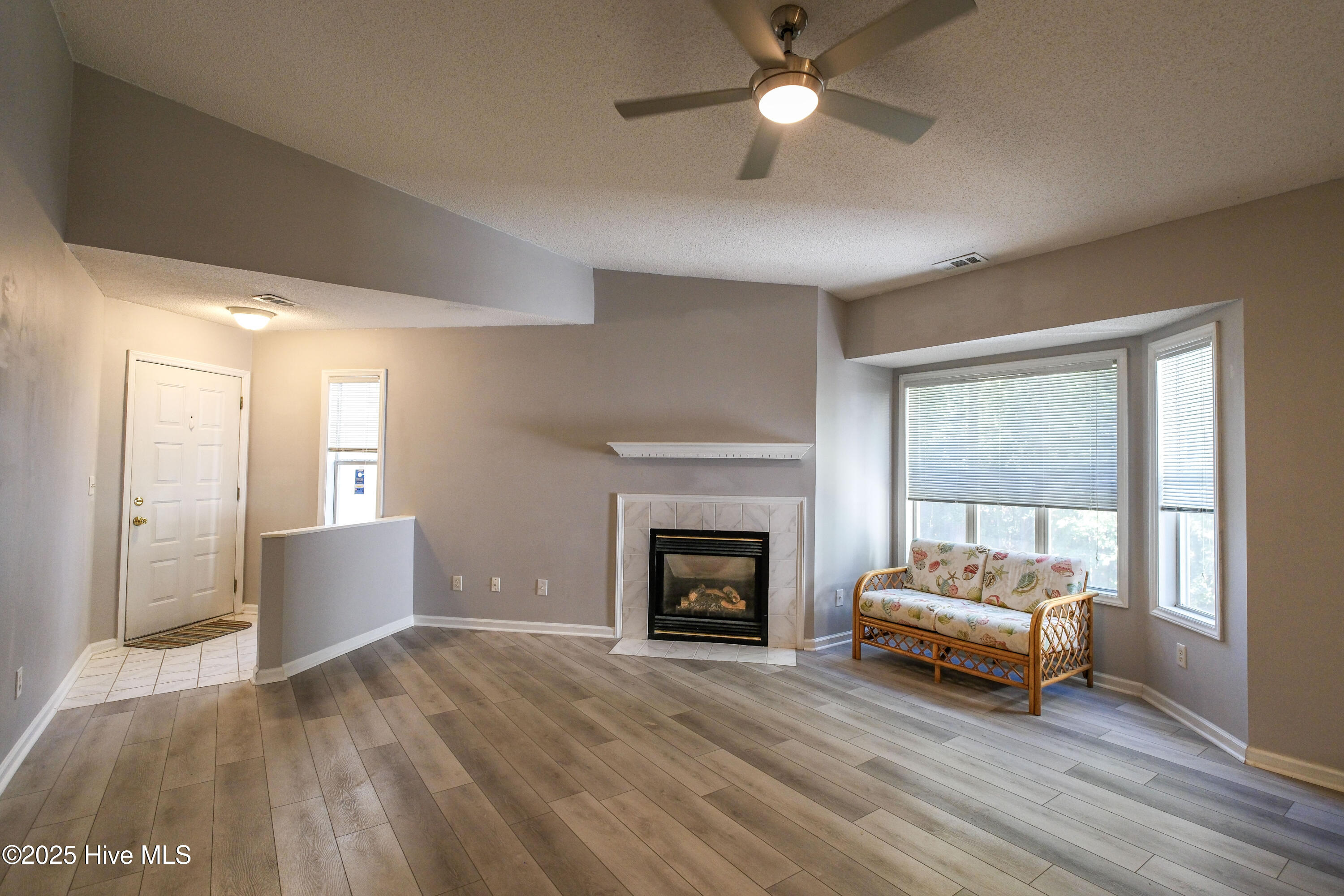 2597 Thackery Road, Unit G Greenville, NC 27858 - Photo 3 of 25 DSCF3816