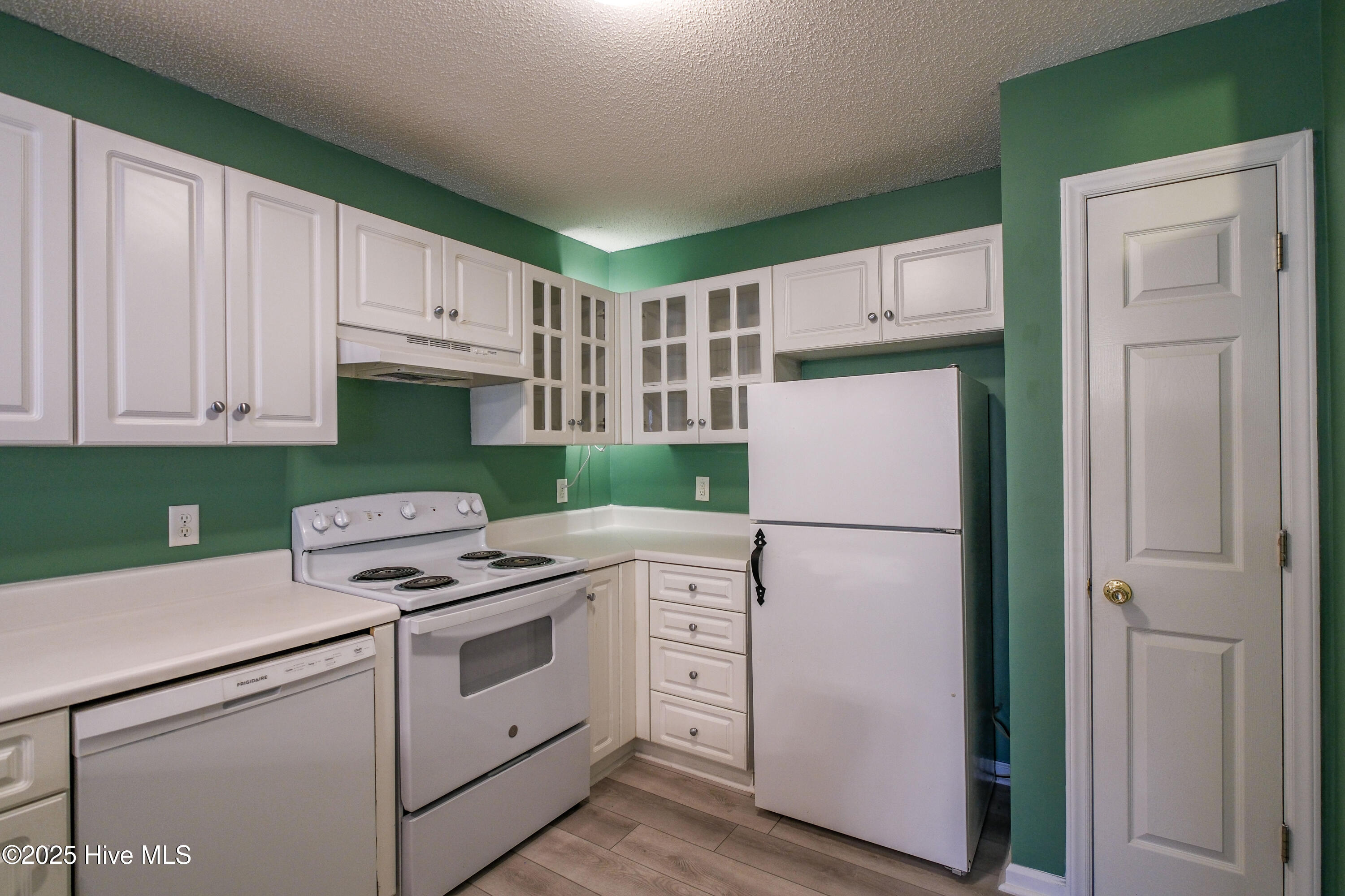 2597 Thackery Road, Unit G Greenville, NC 27858 - Photo 9 of 25 DSCF3820