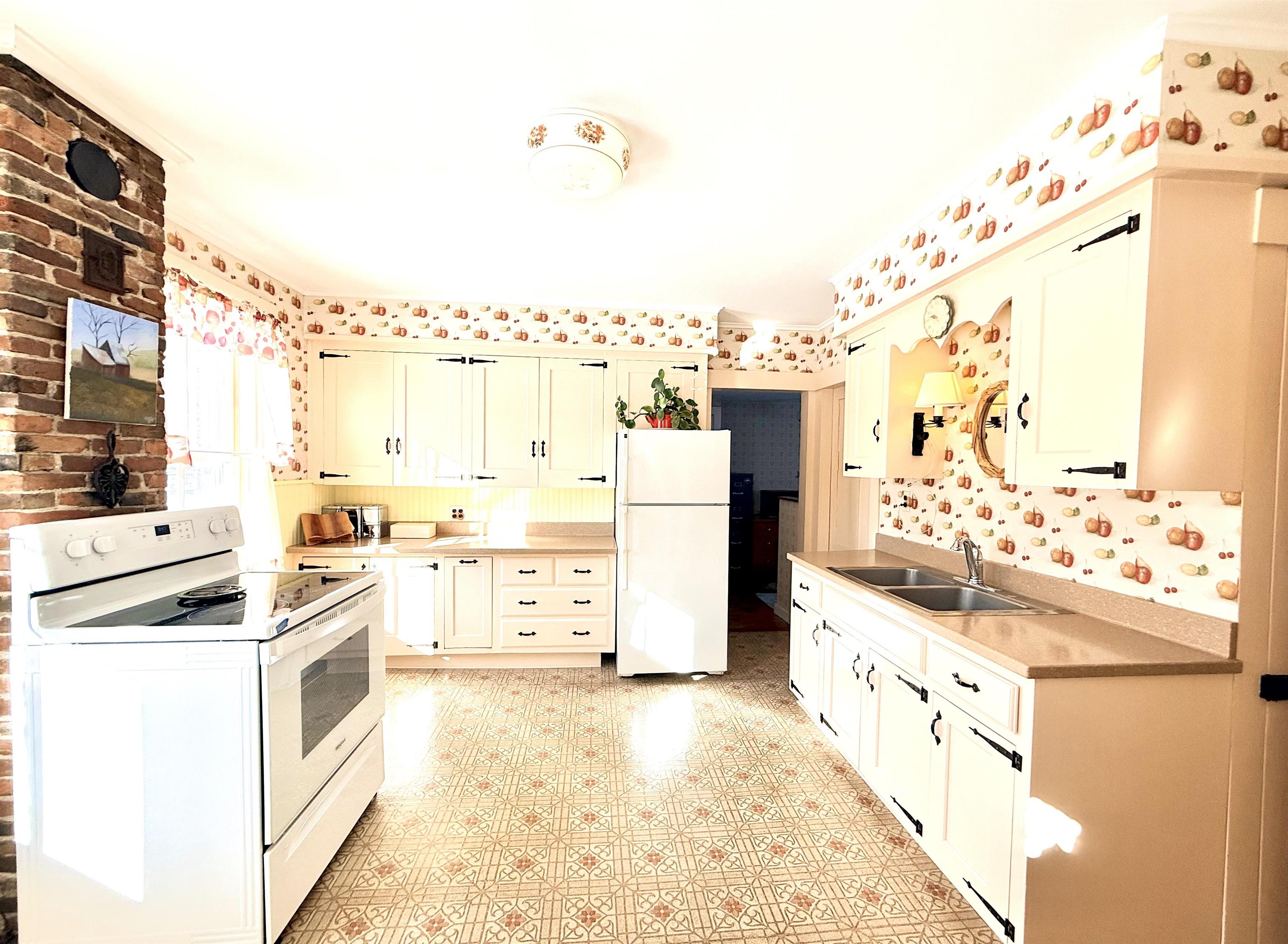 317 Highway 110 Chelsea, VT 05038 - Photo 4 of 58