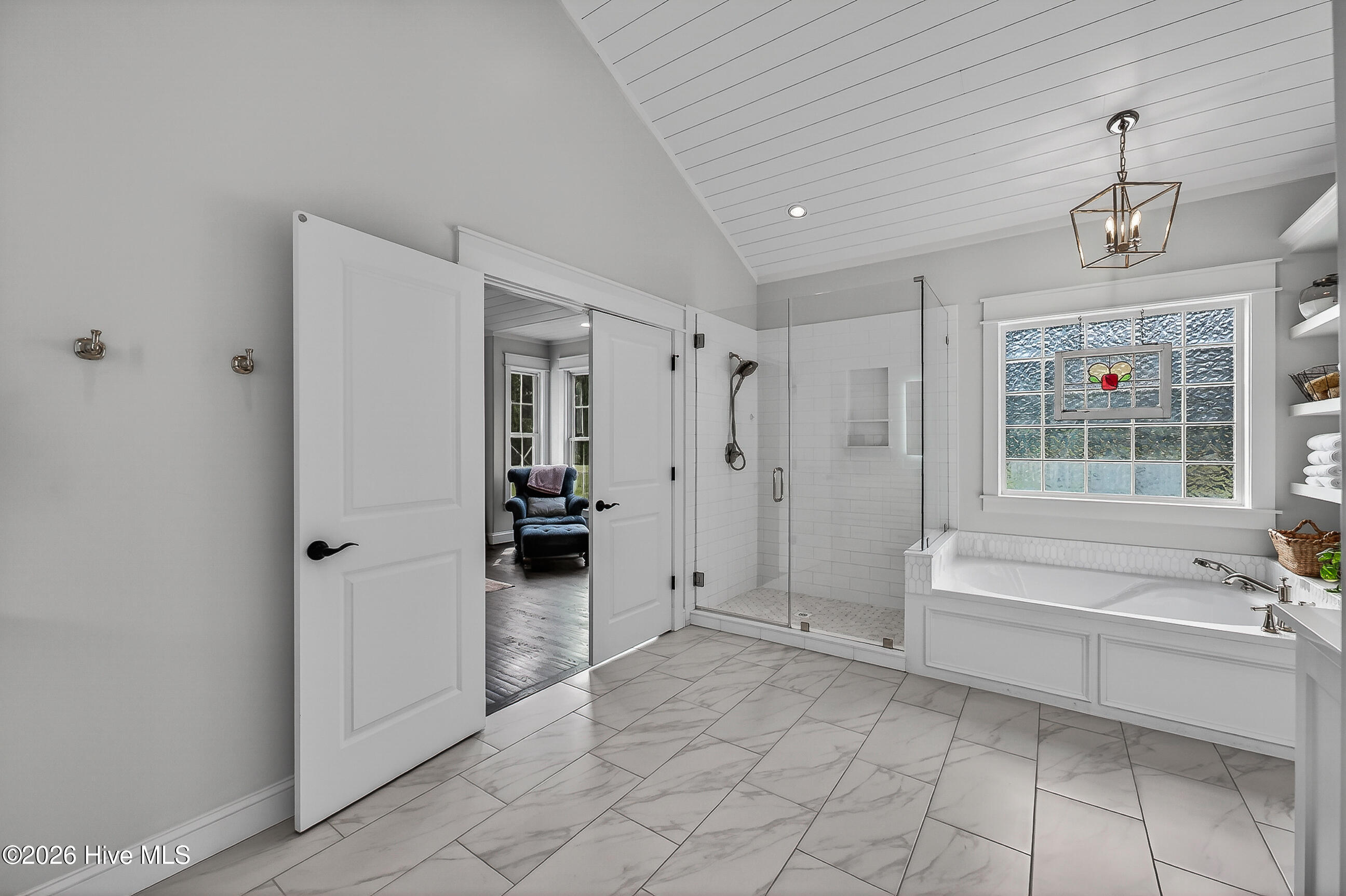 635 Richlands Loop Road Richlands, NC 28574 - Photo 29 of 72 Primary Bath