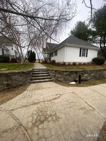 $2,700 | 11 Pinehurst Lane, Unit 11, Moodus, CT 06469