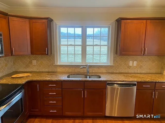 $2,700 | 11 Pinehurst Lane, Unit 11, Moodus, CT 06469