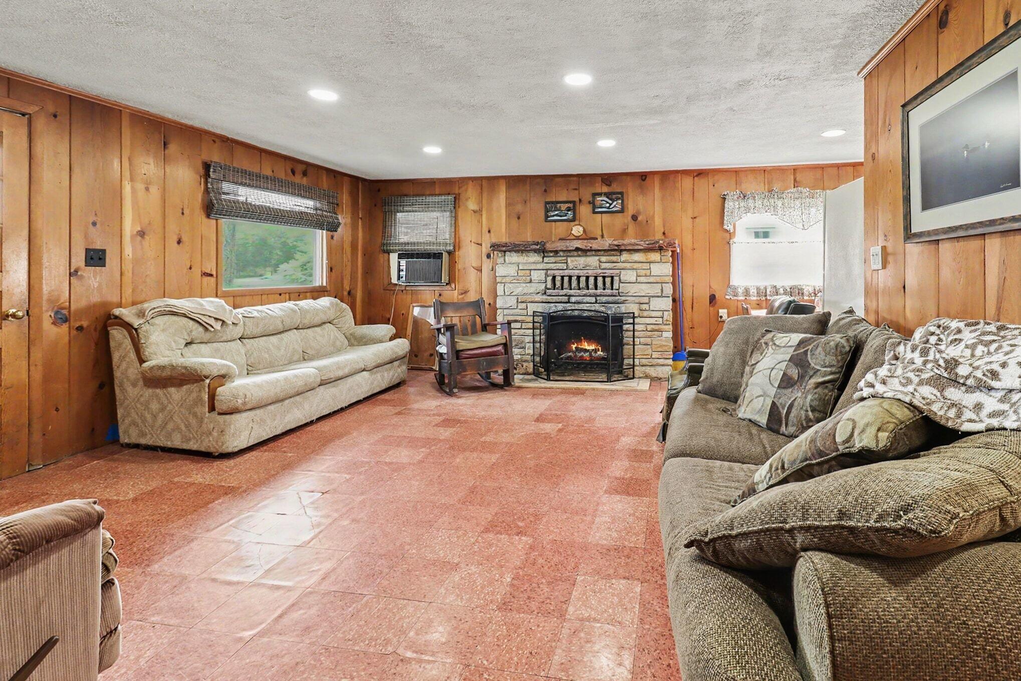 13484 West McBride Road Coral, MI 49322 - Photo 5 of 15 008_file_6891