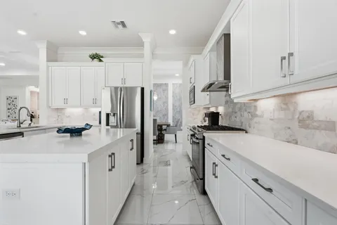 $1,059,000 | 11968 Southwest Whitewater Falls Court, Port St. Lucie, FL 34987