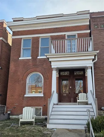 $414,900 | 4118 Russell Boulevard, St. Louis, MO 63110