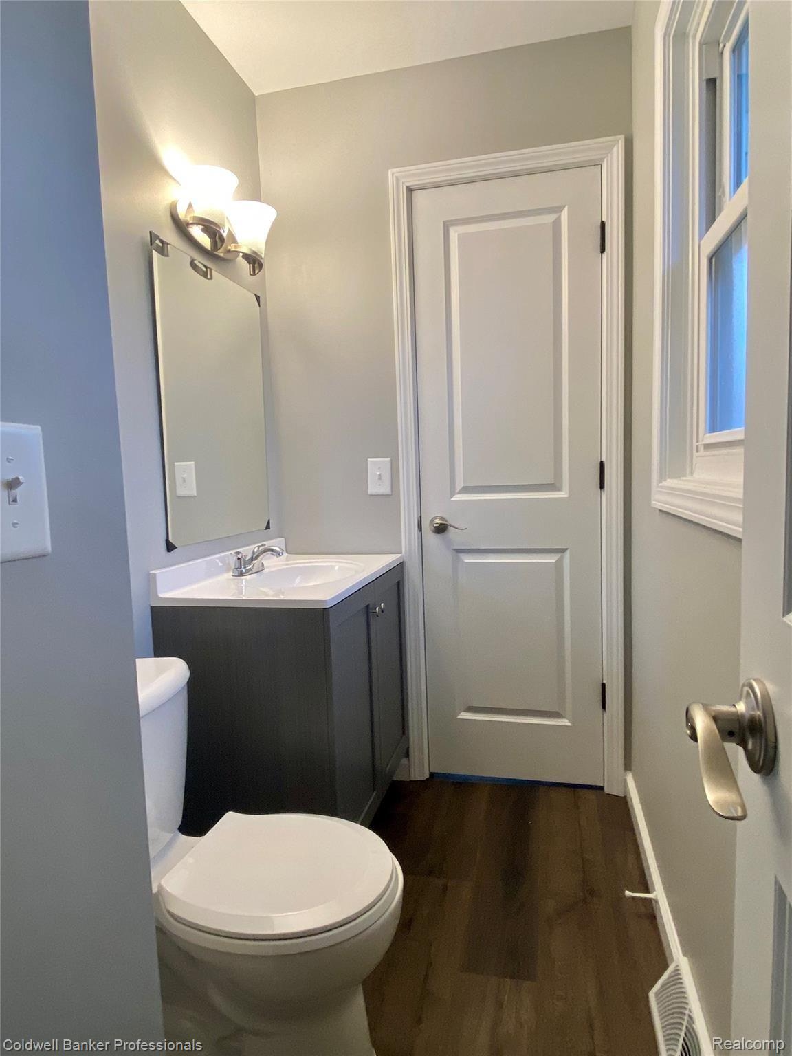 287 Angle Road Lapeer, MI 48446 - Photo 10 of 22 1/2 Bath