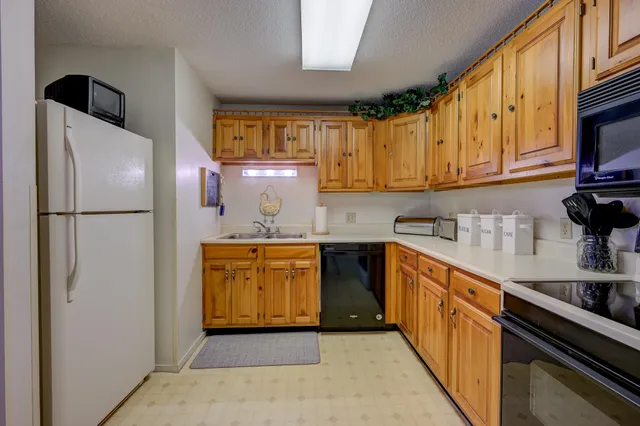 $310,000 | 4 D Seasons At Attitash Road, Unit D, Bartlett, NH 03860