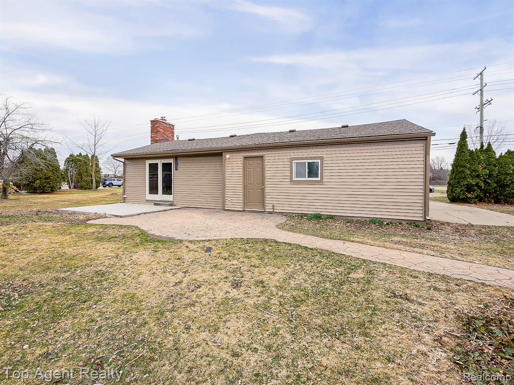 20580 21 Mile Road Macomb, MI 48044 - Photo 37 of 41