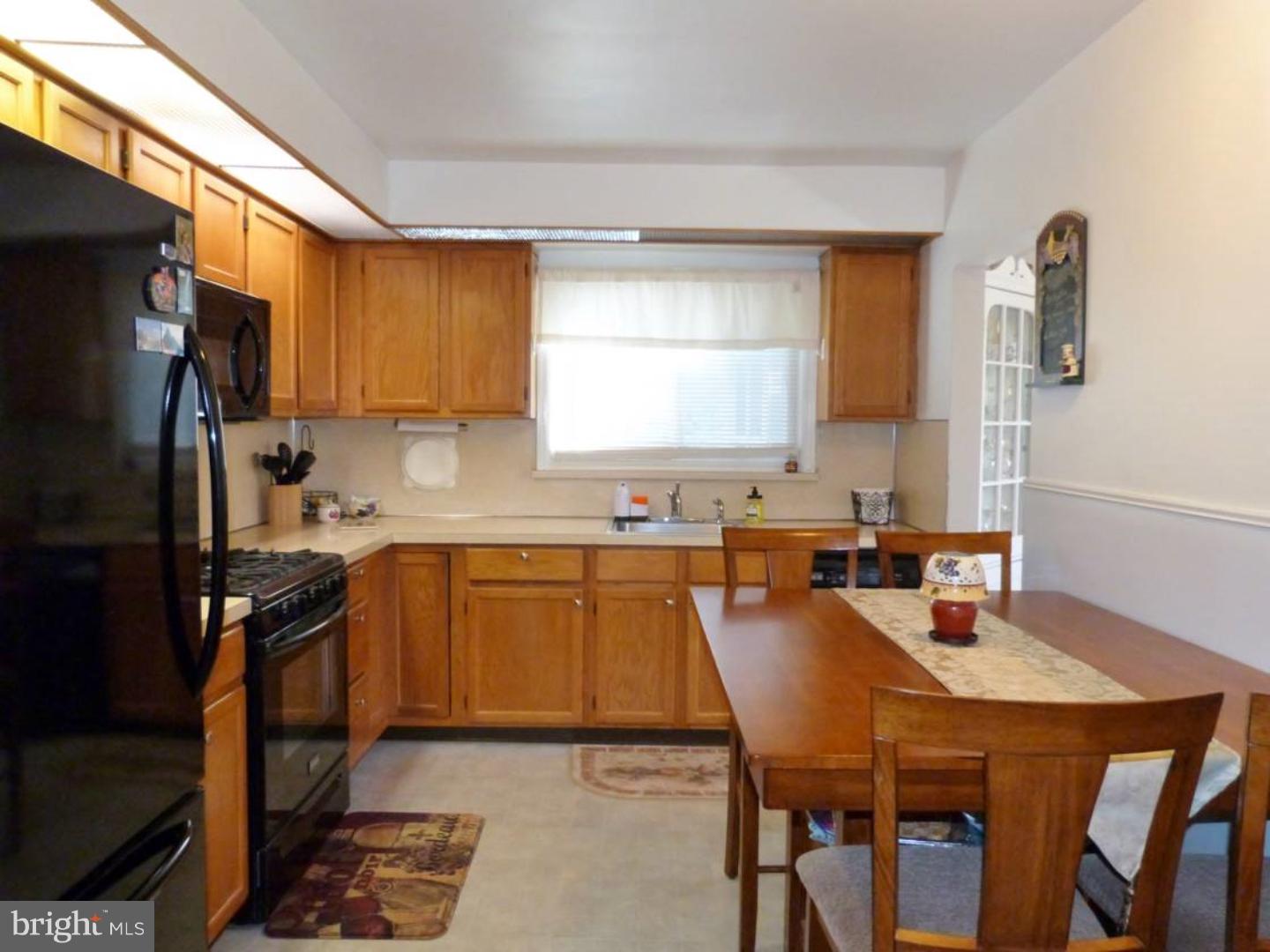 2011 Cross Road Glenside, PA 19038 - Photo 6 of 25 Gallery Image 6
