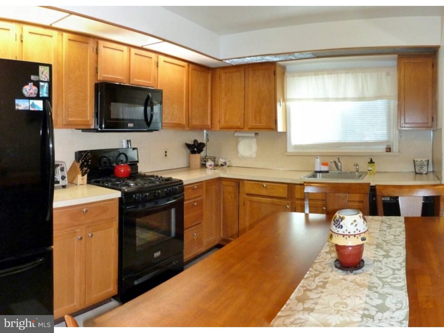2011 Cross Road Glenside, PA 19038 - Photo 7 of 25 Gallery Image 7