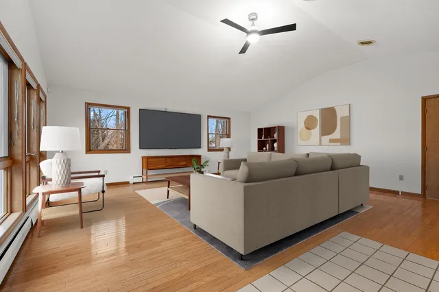 $439,900 | 14086 Kane Road, Plainwell, MI 49080