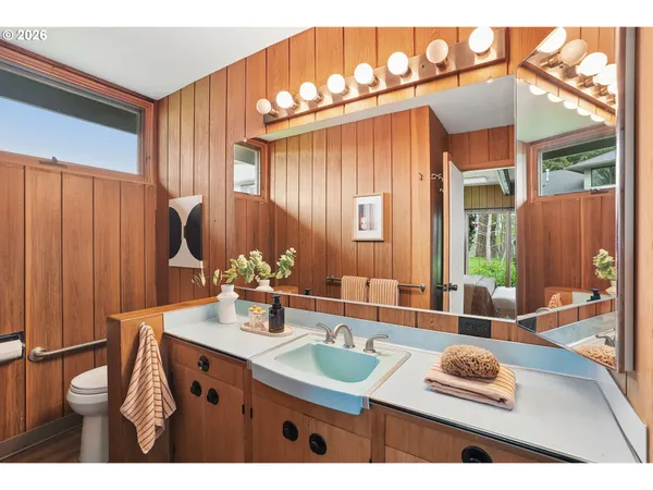 $999,000 | 4381 Shoreline Drive North, Keizer, OR 97303