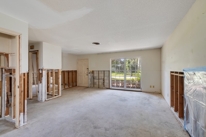 531 Cypress Road Vero Beach, FL 32963 - Photo 9 of 25
