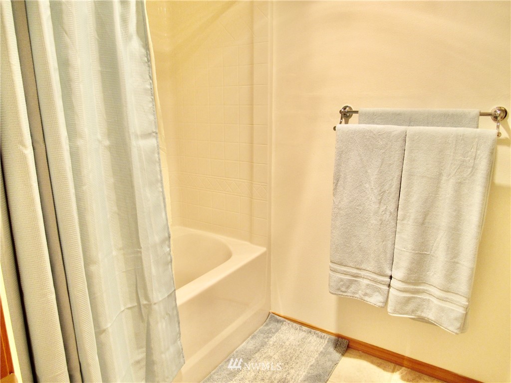 243 Umiker Road Castle Rock, WA 98611 - Photo 11 of 20 Gallery Image 11