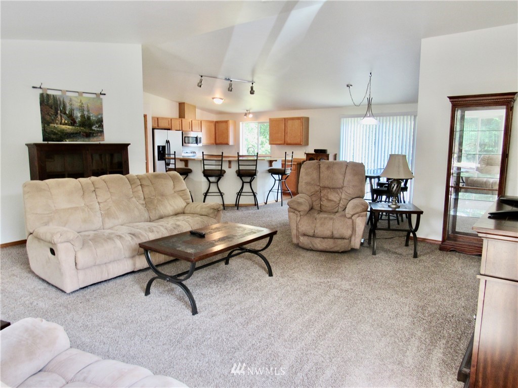 243 Umiker Road Castle Rock, WA 98611 - Photo 4 of 20 Gallery Image 4