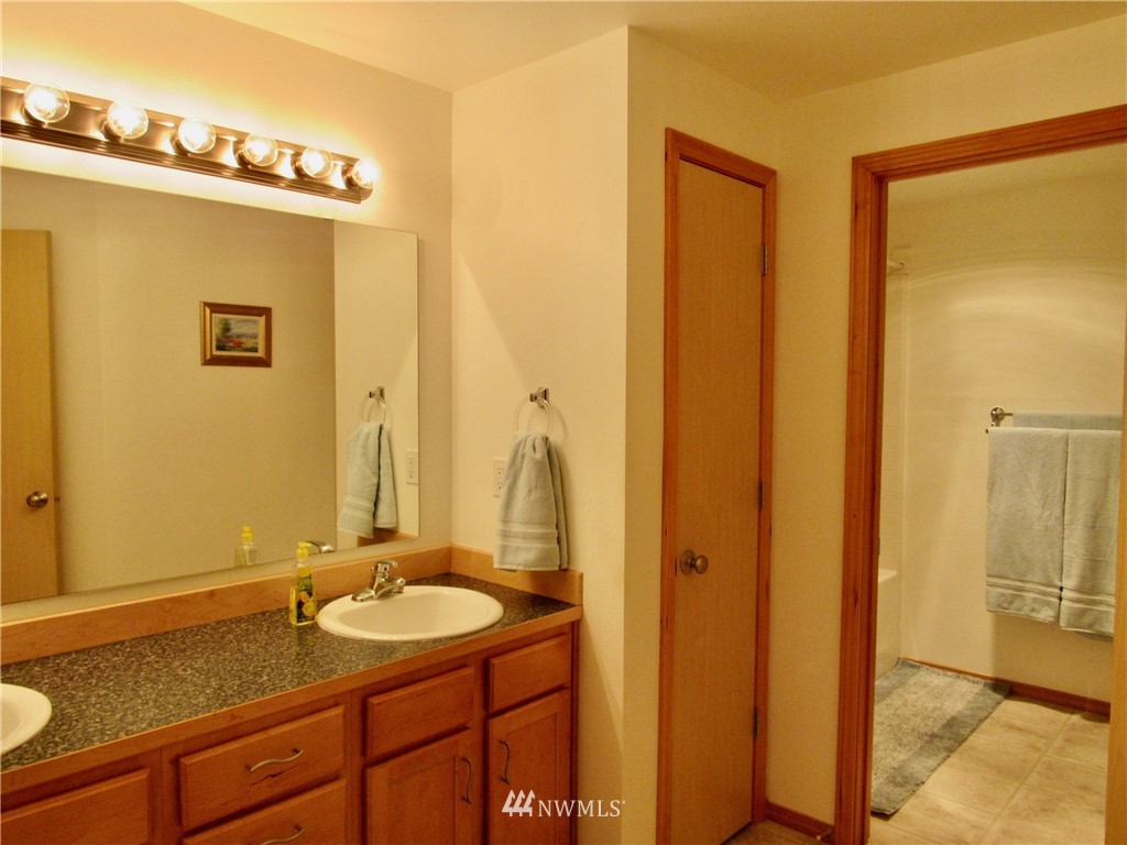 243 Umiker Road Castle Rock, WA 98611 - Photo 10 of 20 Gallery Image 10