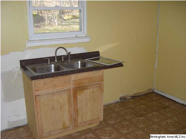 139 Odena Road South Sylacauga, AL 35150 - Photo 3 of 8