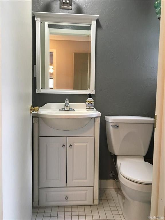 23110 Tuck Road Farmington Hills, MI 48336 - Photo 14 of 28