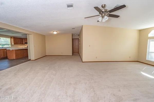 $285,900 | 5577 Myrtle Road, Macclenny, FL 32063