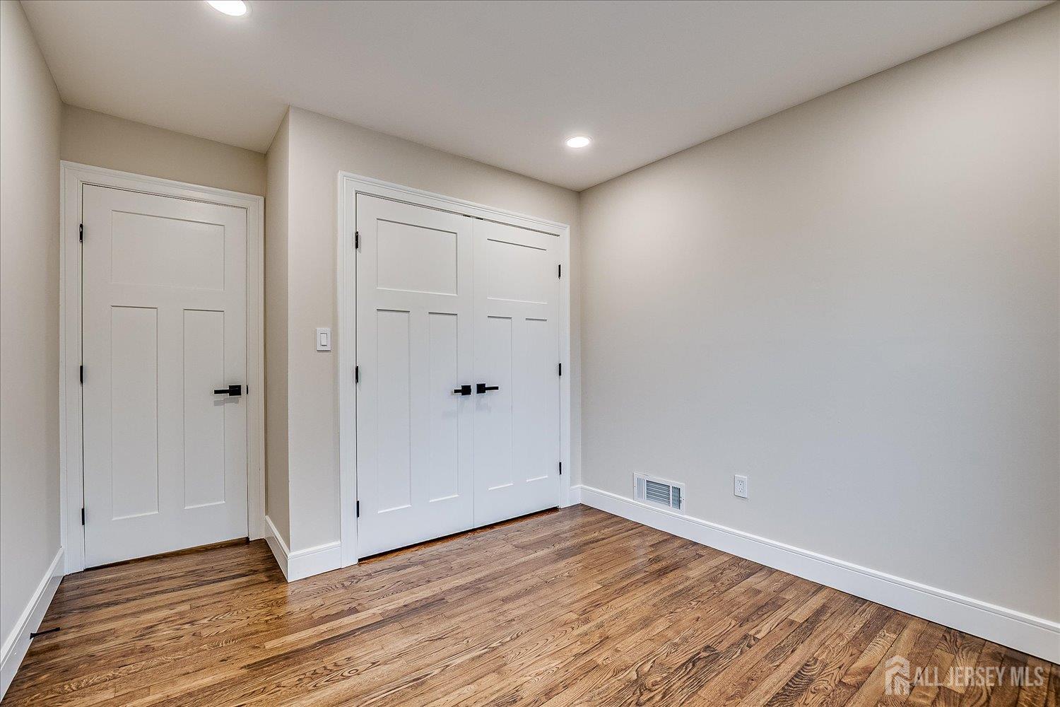 3 Birch Road Edison, NJ 08817 - Photo 22 of 33 a view of an empty room