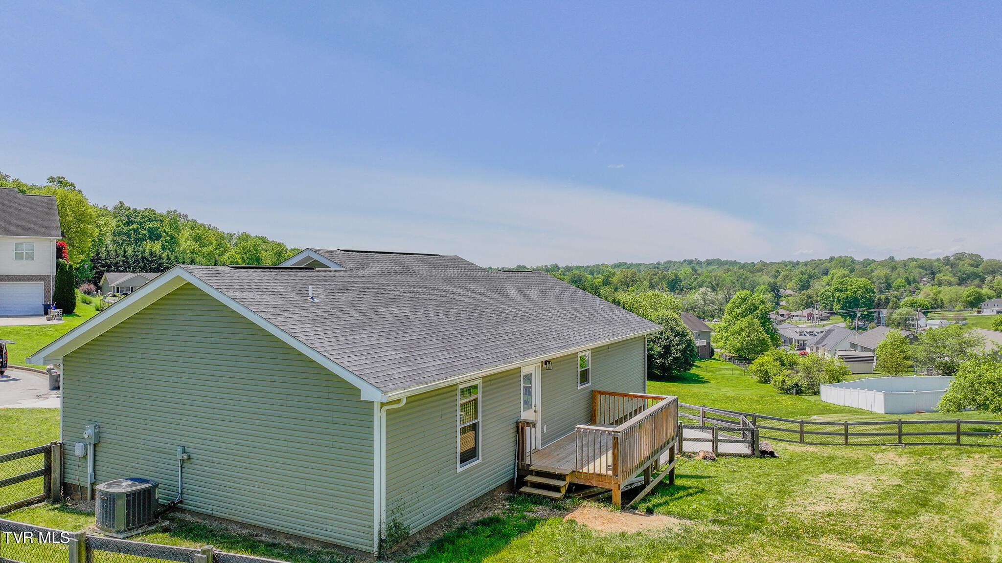 144 Maple Crest Greeneville, TN 37743 - Photo 22 of 24 DJI_20240429135836_0703_D-HDR
