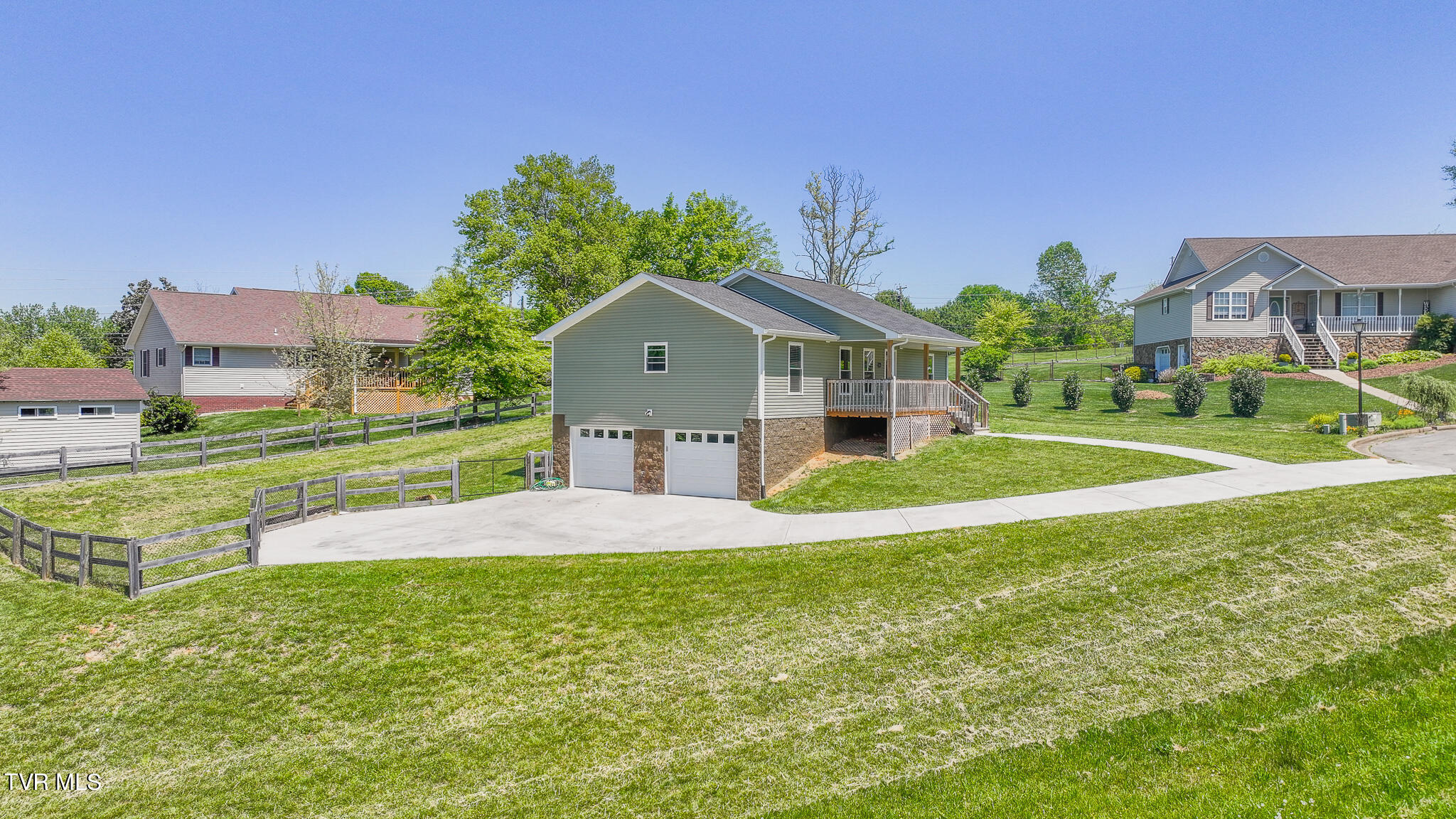 144 Maple Crest Greeneville, TN 37743 - Photo 24 of 24 DJI_20240429140026_0718_D-HDR
