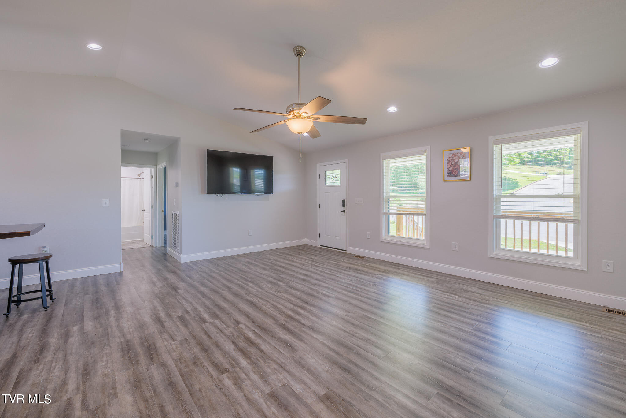 144 Maple Crest Greeneville, TN 37743 - Photo 3 of 24 1R9A3999-HDR