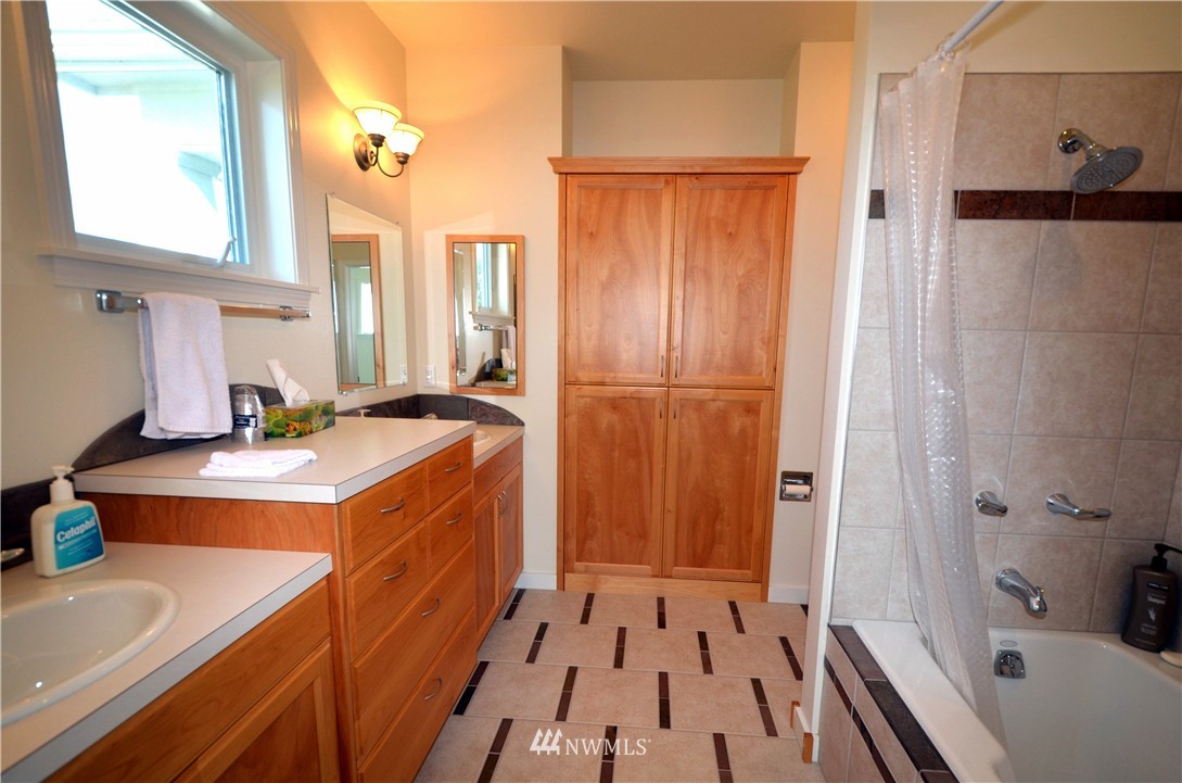 1202 Rook Drive Port Angeles, WA 98362 - Photo 12 of 20 Gallery Image 12