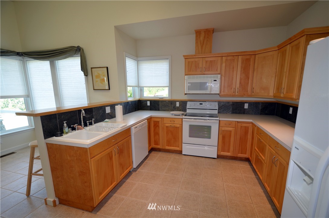 1202 Rook Drive Port Angeles, WA 98362 - Photo 8 of 20 Gallery Image 8