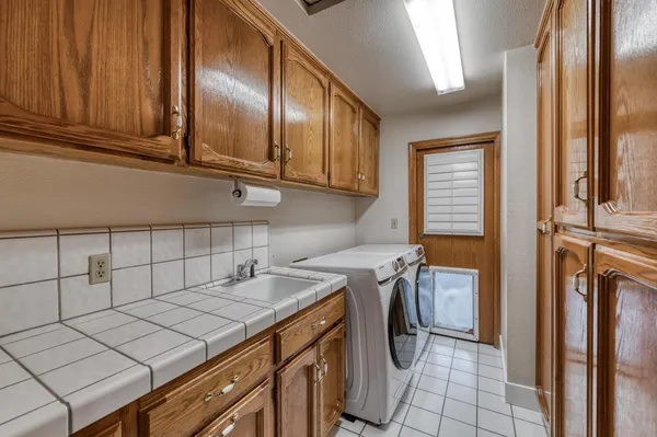 $725,000 | 10684 Mountain View Drive, Madera, CA 93636