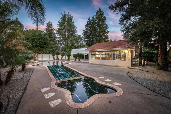 $725,000 | 10684 Mountain View Drive, Madera, CA 93636