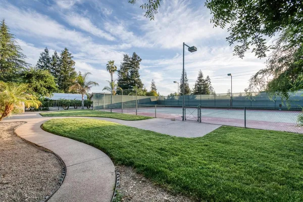 $725,000 | 10684 Mountain View Drive, Madera, CA 93636