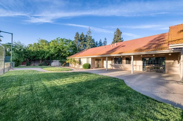 $725,000 | 10684 Mountain View Drive, Madera, CA 93636