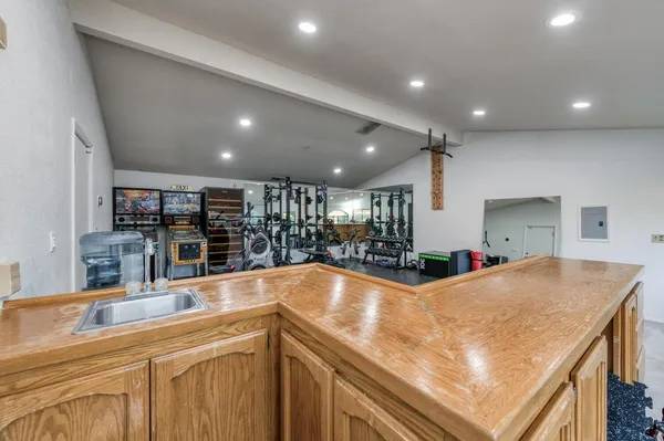 $725,000 | 10684 Mountain View Drive, Madera, CA 93636