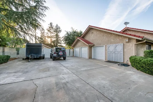 $725,000 | 10684 Mountain View Drive, Madera, CA 93636
